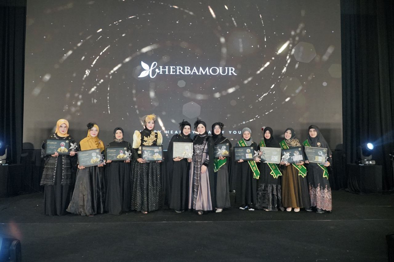 Awarding Night Herbamour 2024 di Hotel Grand Mercure Malang