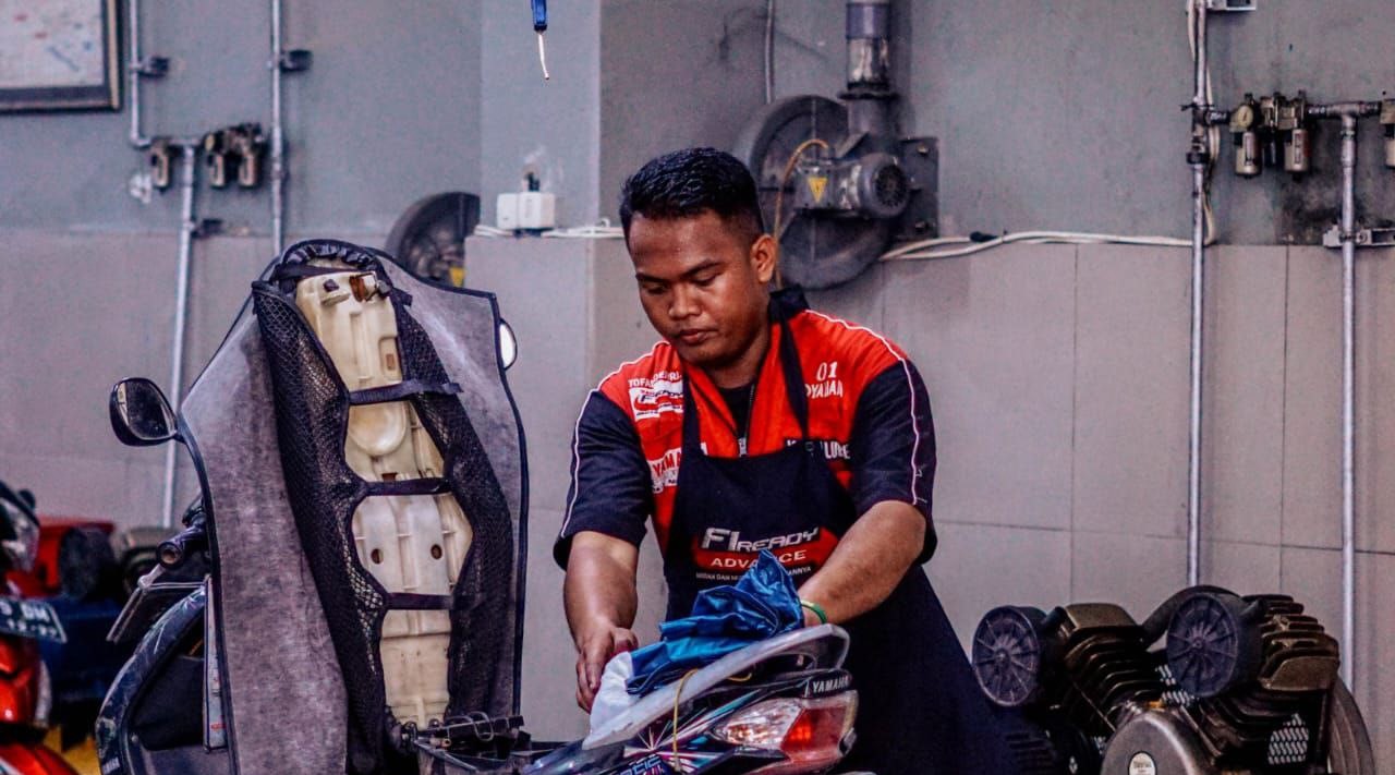 Service Motor di PT. Surya Timur Sakti Jatim (Yamaha STSJ)