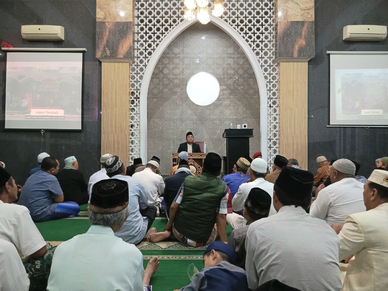 Gerakan sholat subuh berjamaah oleh pengurus cabang Muhammadiyah kecamatan Sukun Pada sabtu (24/08/2024) di masjid al-falah Gadang Kota Malang.